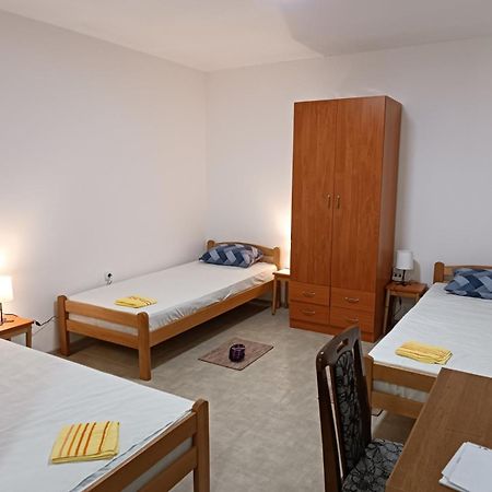 Adamovic Apartamento Pirot Exterior foto
