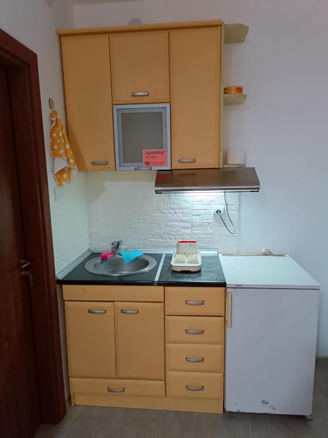 Adamovic Apartamento Pirot Exterior foto