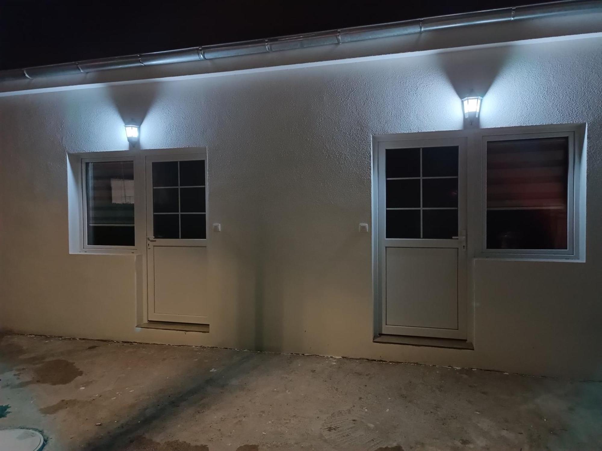Adamovic Apartamento Pirot Exterior foto